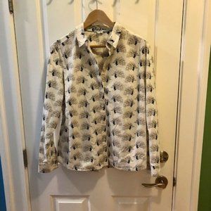 Boden US12R Buttondown Long Sleeved White Shirt Novelty Print Peacocks